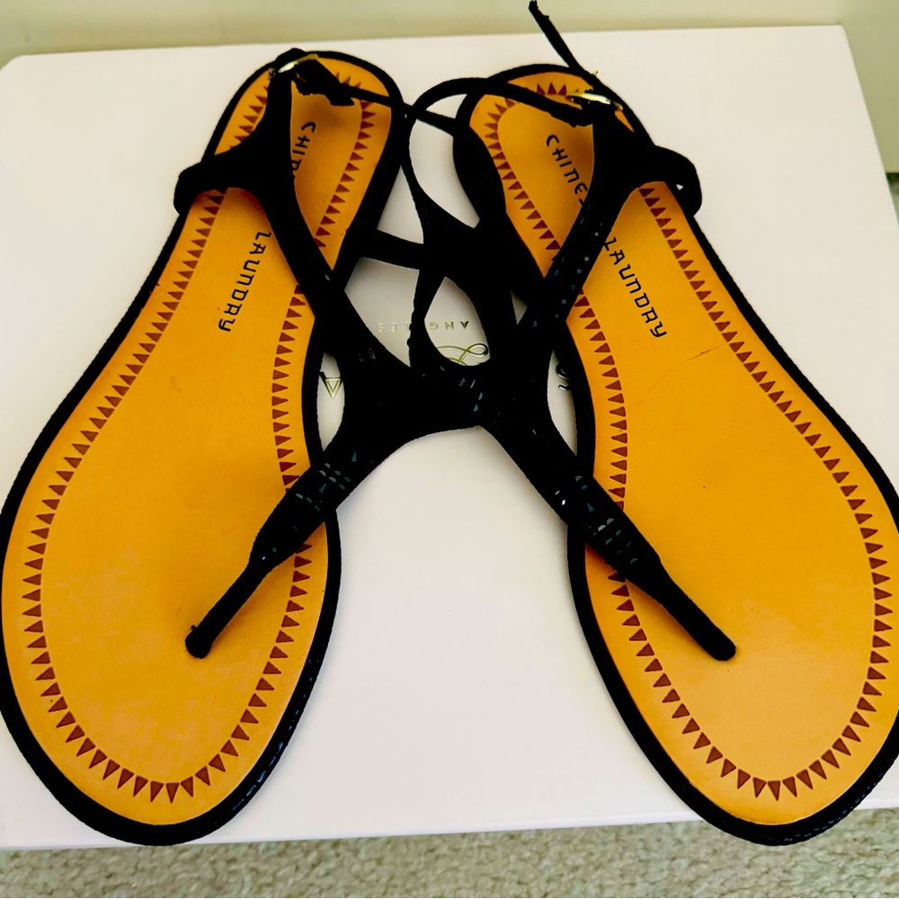 Chinese Laundry Slippers w straps